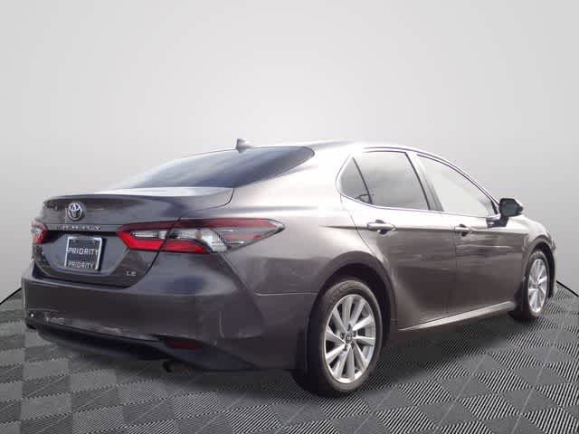 Used 2023 Toyota Camry LE image 3