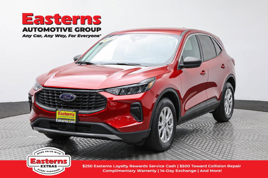 Used 2023 Ford Escape Active AWD/4WD image 1