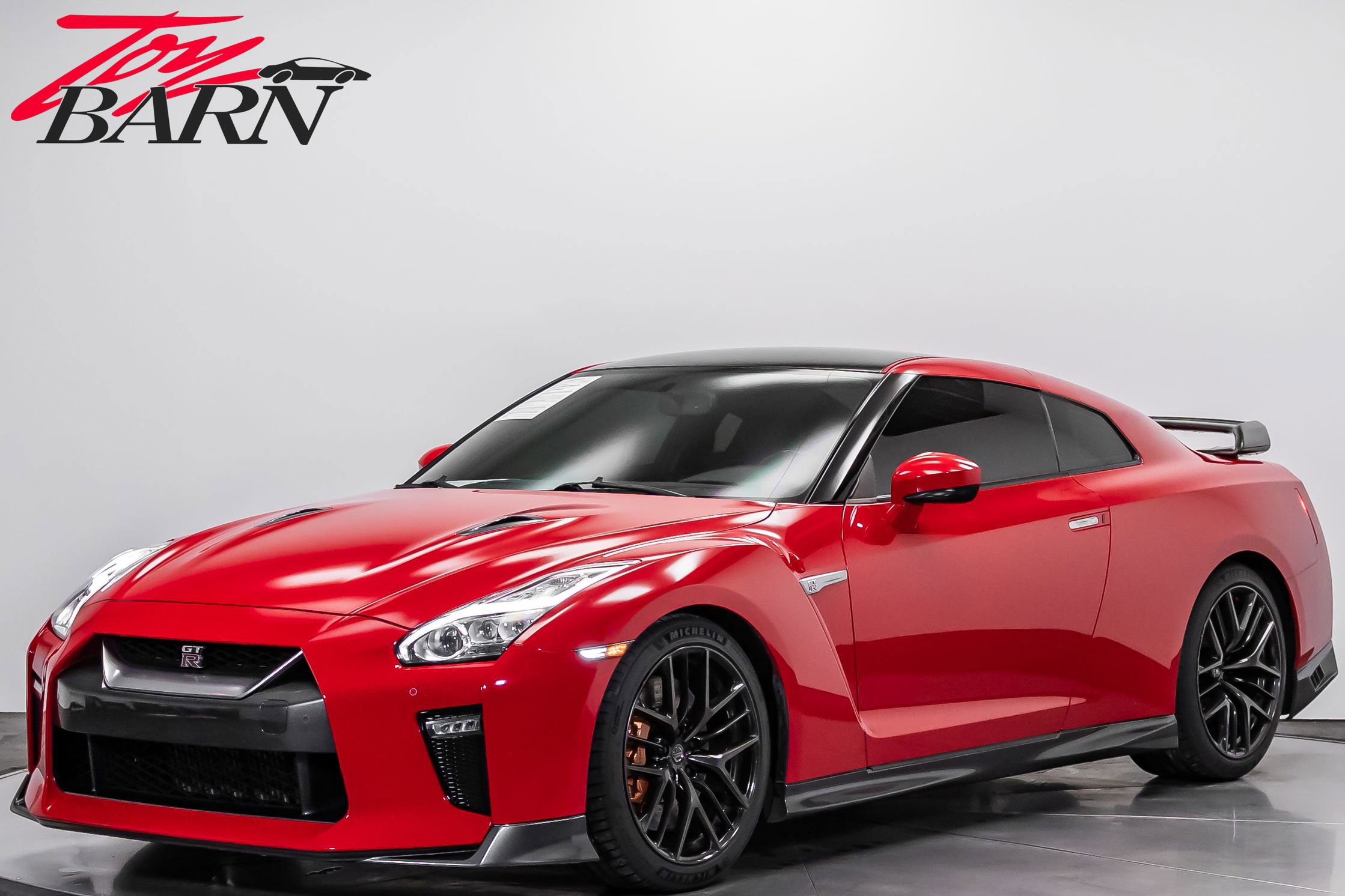 Used 2018 Nissan GT-R Premium image 1