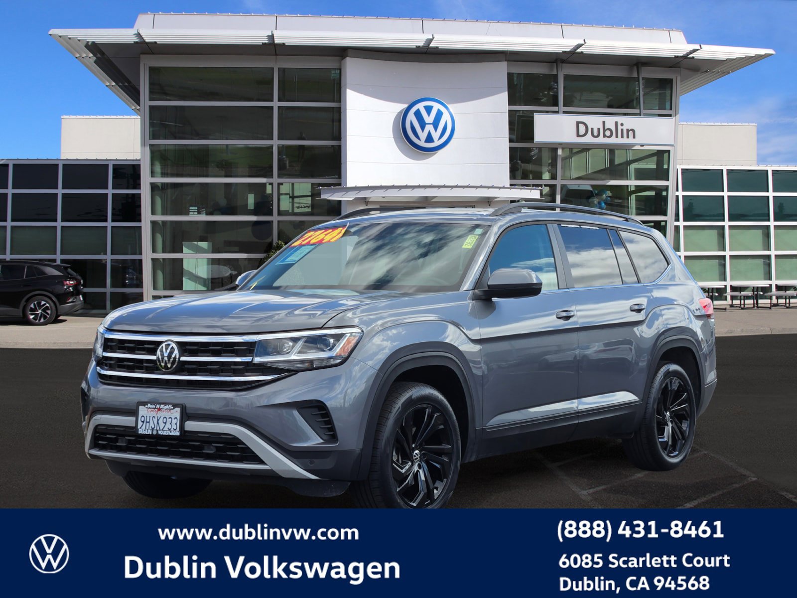 Used 2023 Volkswagen Atlas SE w/ Panoramic Sunroof Package FWD image 8