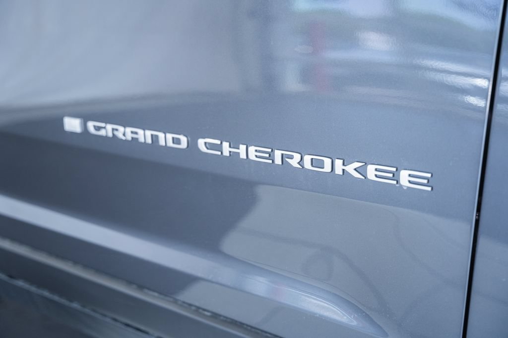 New 2026 Jeep Grand Cherokee L 4WD image 17