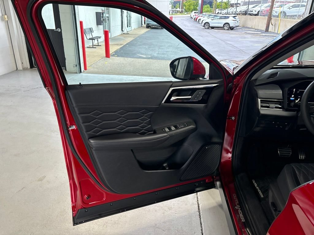 New 2026 Mitsubishi Outlander SEL AWD/4WD image 11