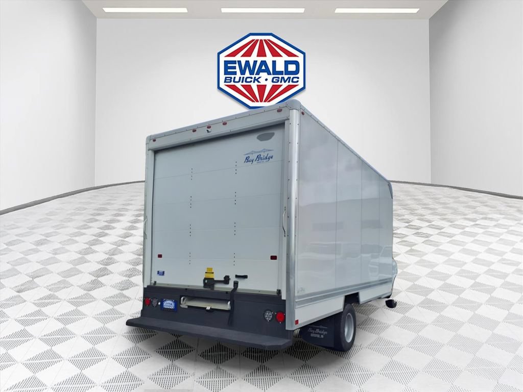 Used 2024 GMC Savana 3500 Extended w/ Power Convenience Package RWD image 5