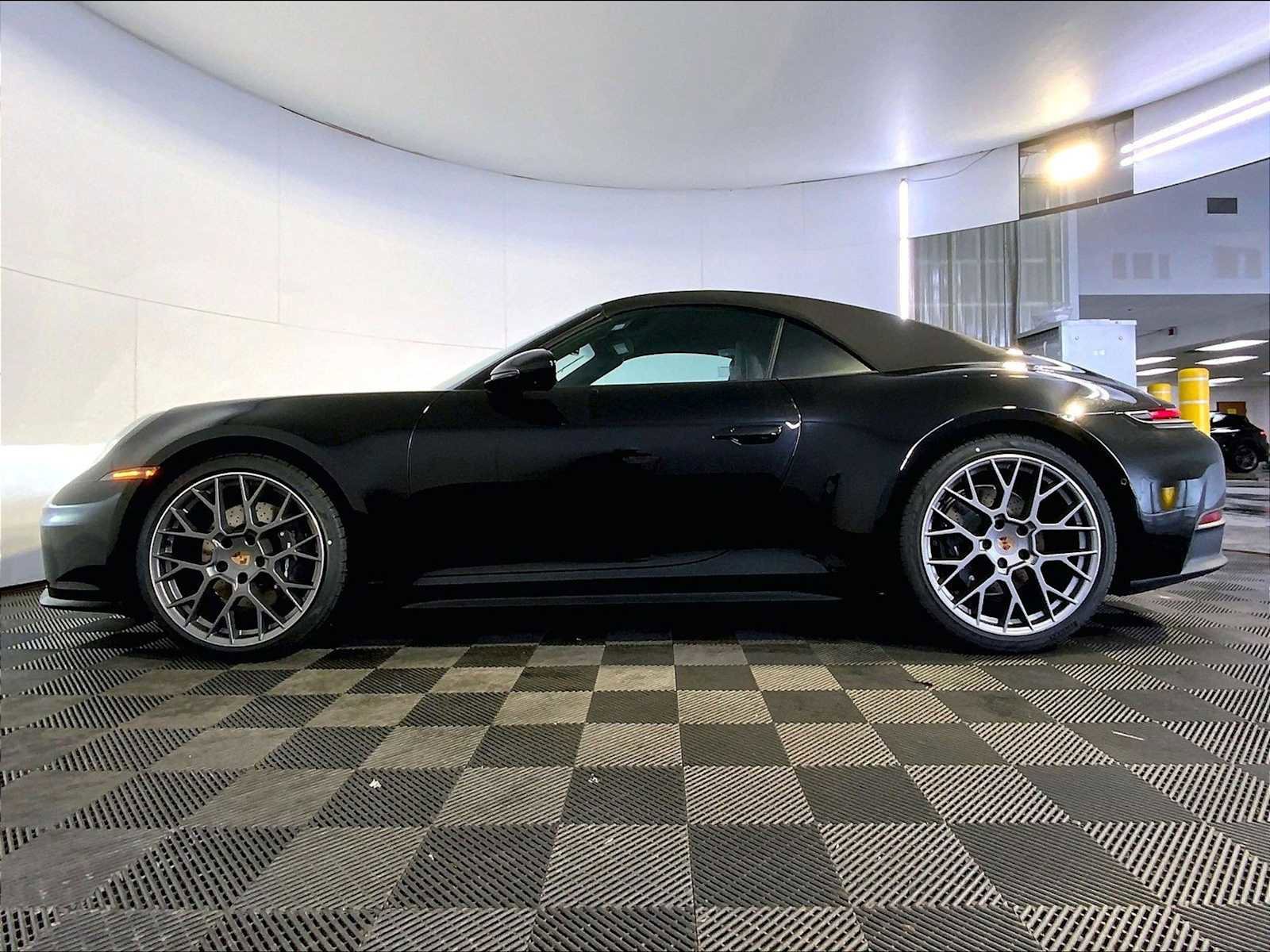 New 2026 Porsche 911 Carrera RWD image 2
