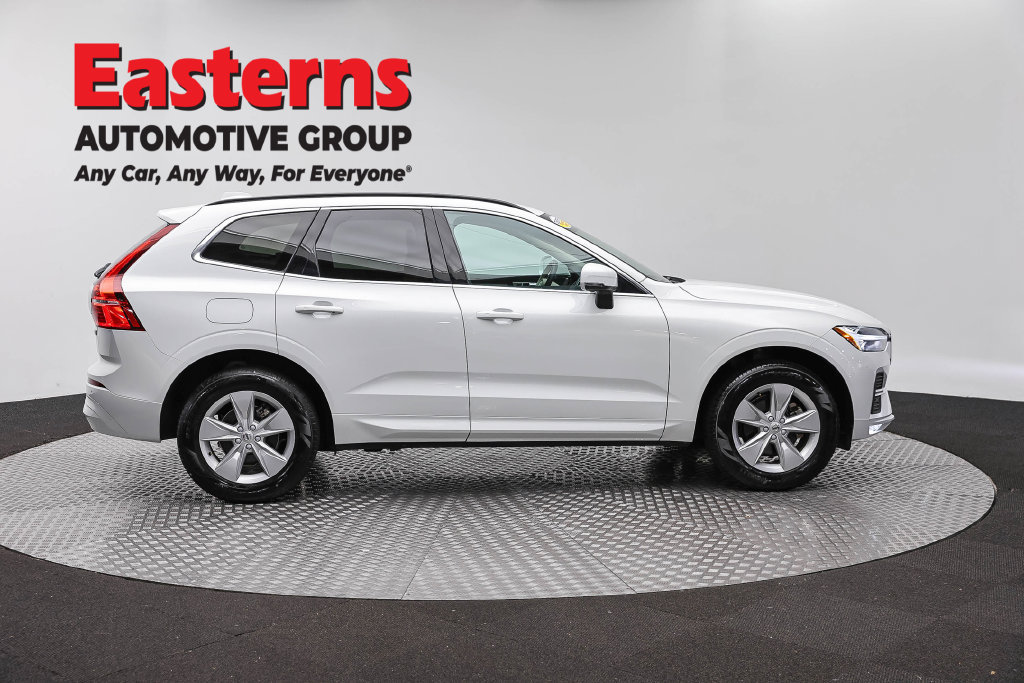Used 2022 Volvo XC60 B5 Momentum AWD/4WD image 5