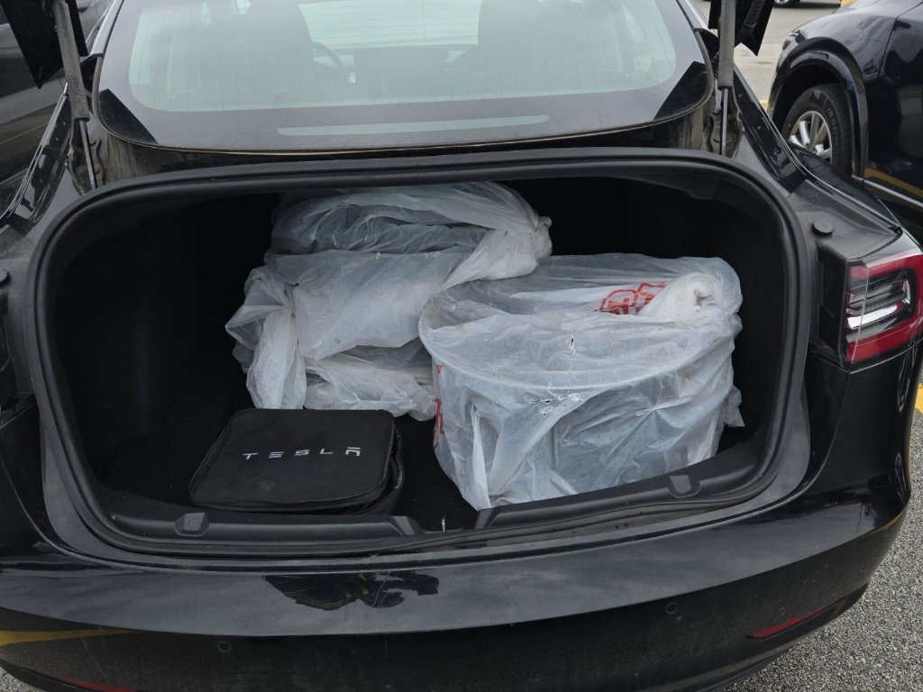 Used 2018 Tesla Model 3 Long Range image 11