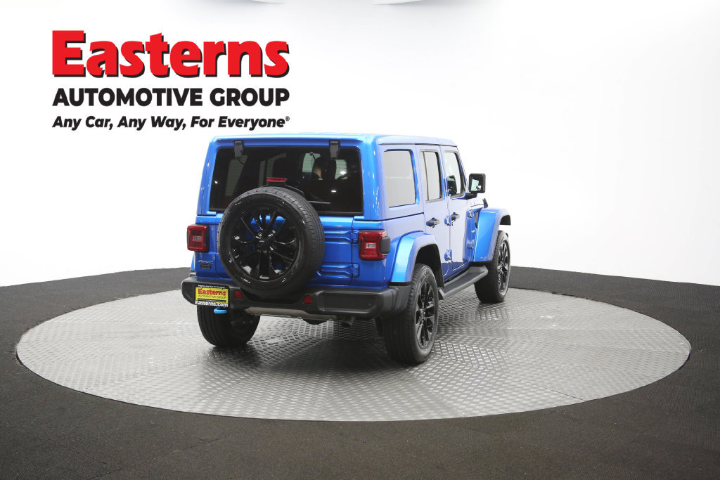 Used 2024 Jeep Wrangler Unlimited Sahara w/ Technology Group AWD/4WD image 41