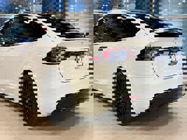 Used 2022 Tesla Model X Plaid image 14