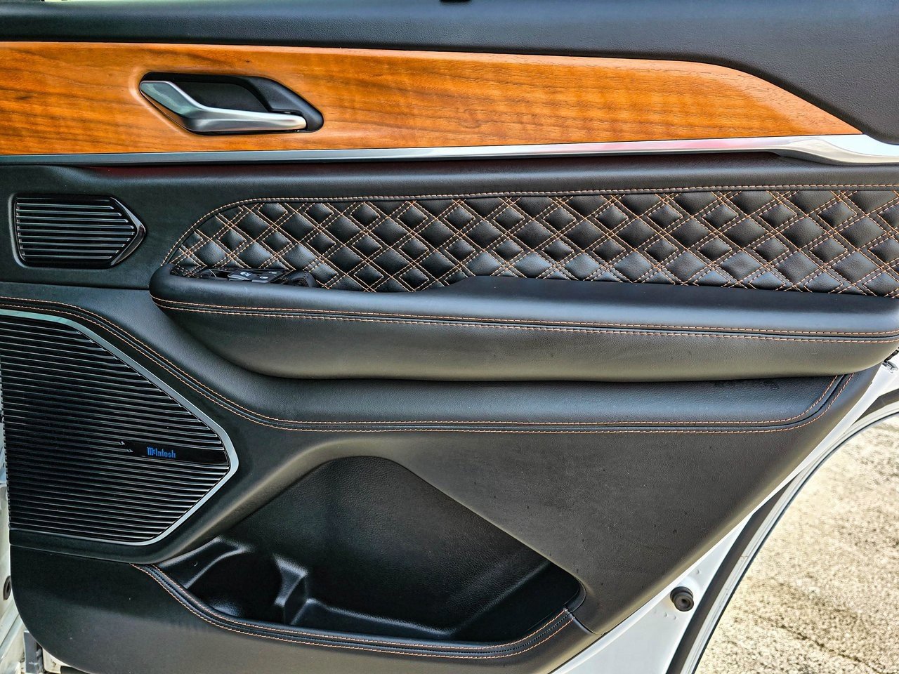 Used 2024 Jeep Grand Cherokee L Summit image 46