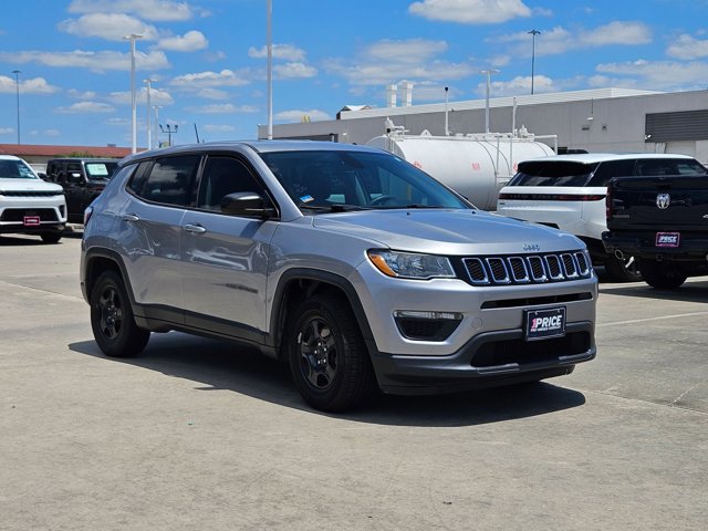 Used 2020 Jeep Compass Sport w/ Tech Group FWD image 3