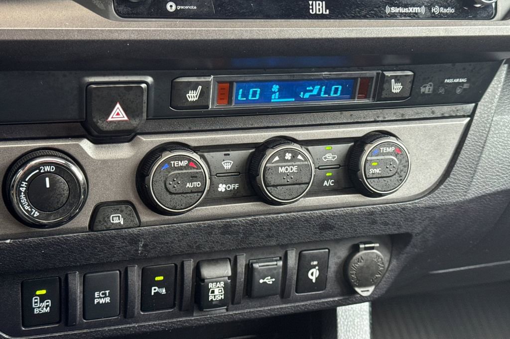 Used 2021 Toyota Tacoma TRD Off-Road w/ TRD Premium Off Road Package AWD/4WD image 21