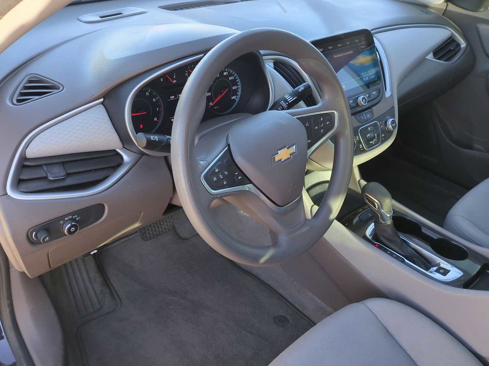 Used 2023 Chevrolet Malibu LS image 10