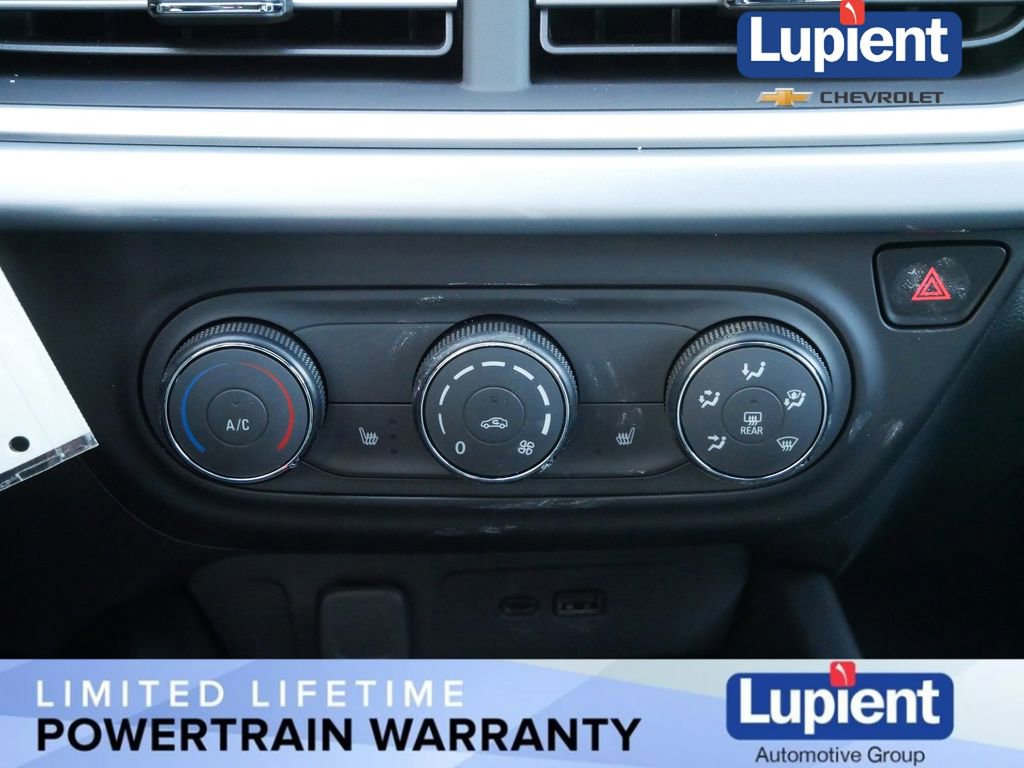 New 2026 Chevrolet Trax RS w/ Sunroof Package image 24