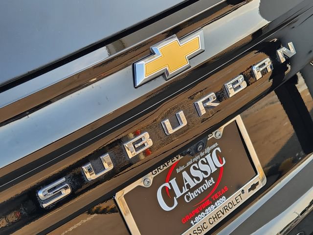 Used 2025 Chevrolet Suburban LS RWD image 9
