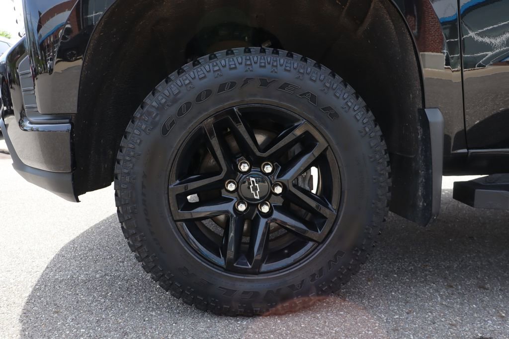 Used 2020 Chevrolet Silverado 1500 Custom Trail Boss w/ Custom Convenience Package AWD/4WD image 27