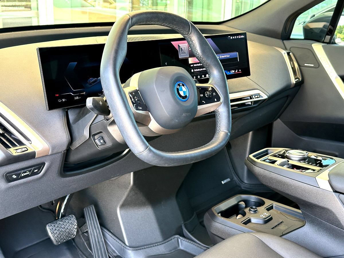 Used 2024 BMW iX xDrive50 w/ Premium Package AWD/4WD image 11