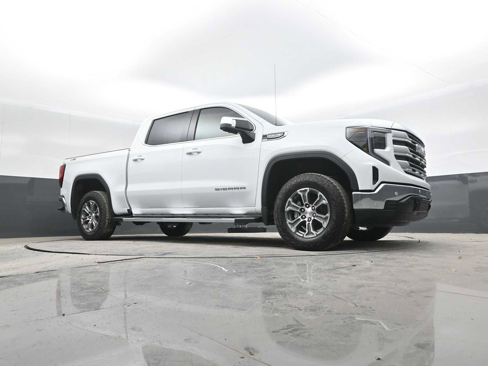 New 2026 GMC Sierra 1500 SLE image 41