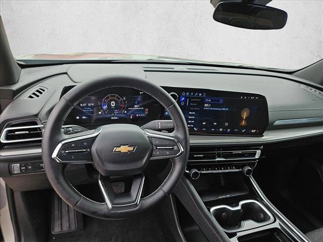 Used 2024 Chevrolet Traverse LT image 16