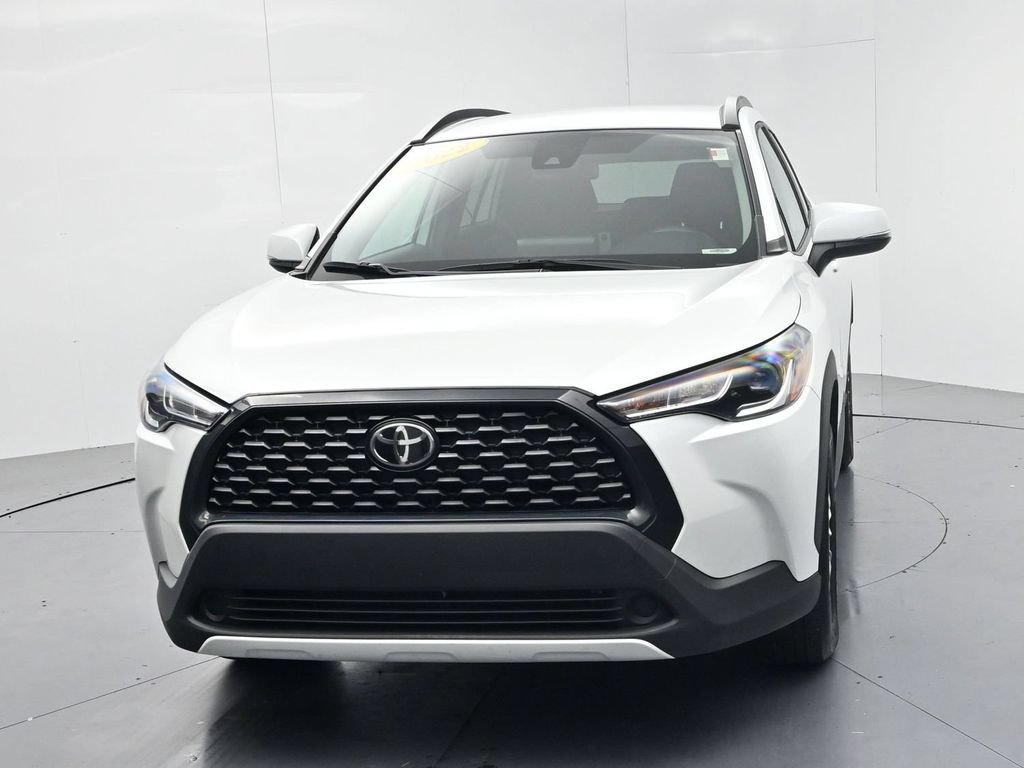Used 2022 Toyota Corolla Cross LE w/ Black Badges Package (TMS) AWD/4WD image 3