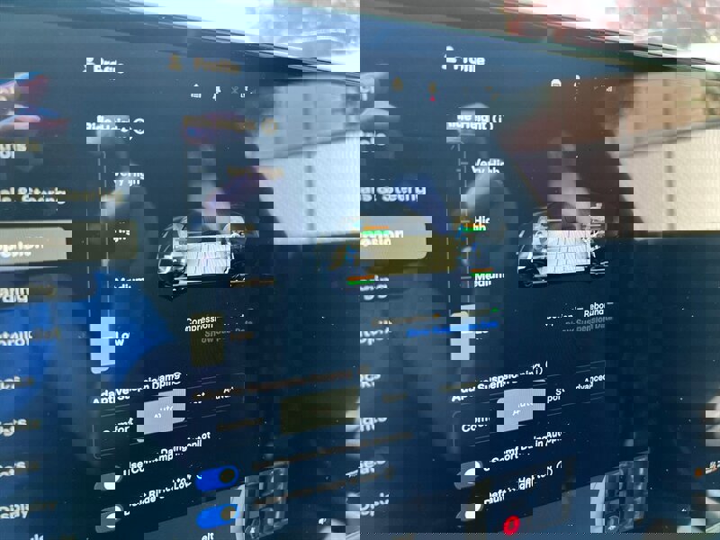 Used 2022 Tesla Model S Plaid image 31