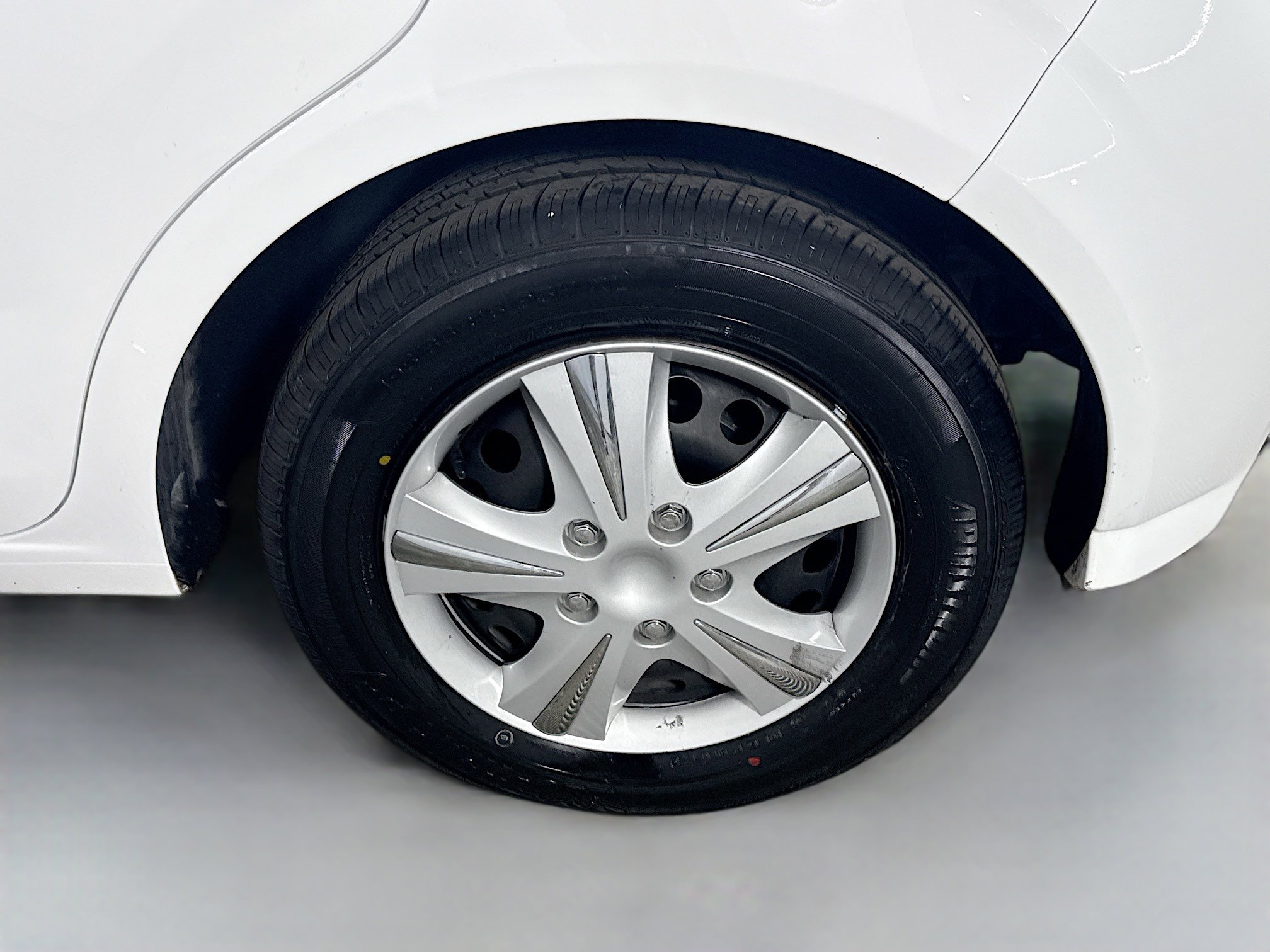 Used 2019 Chevrolet Sonic LT image 35