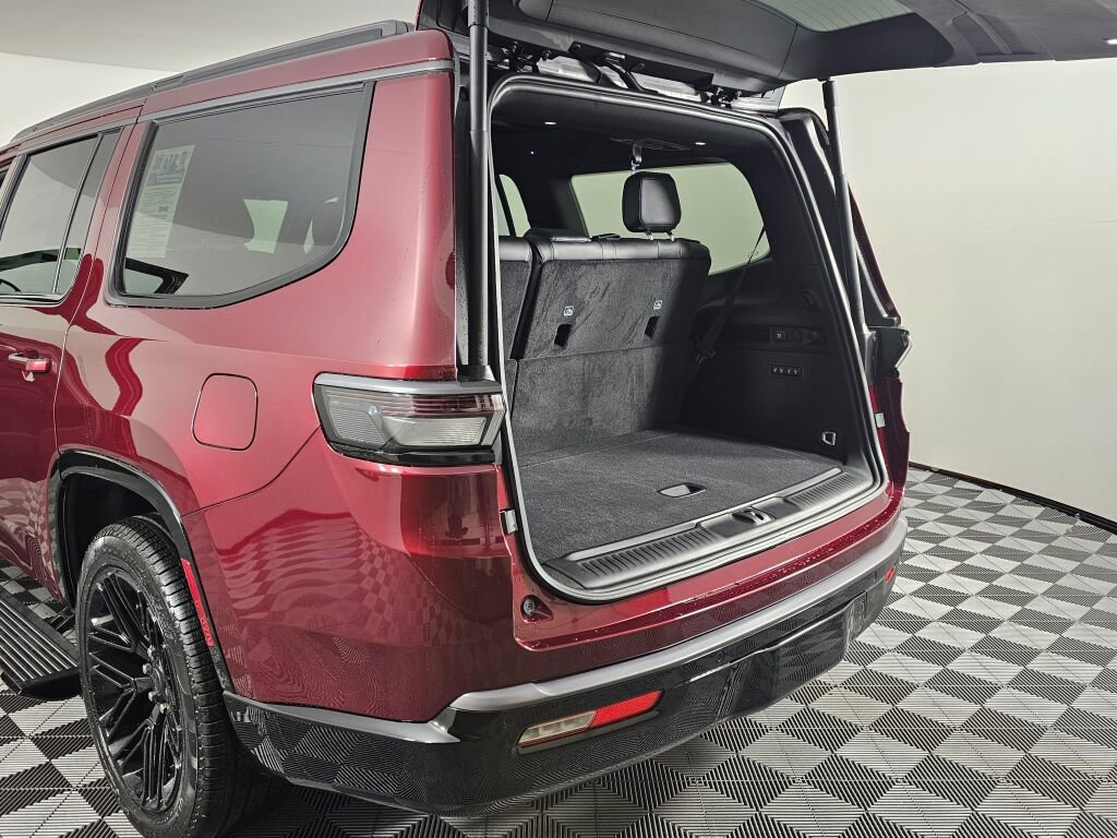 New 2026 Jeep Grand Wagoneer Limited AWD/4WD image 15