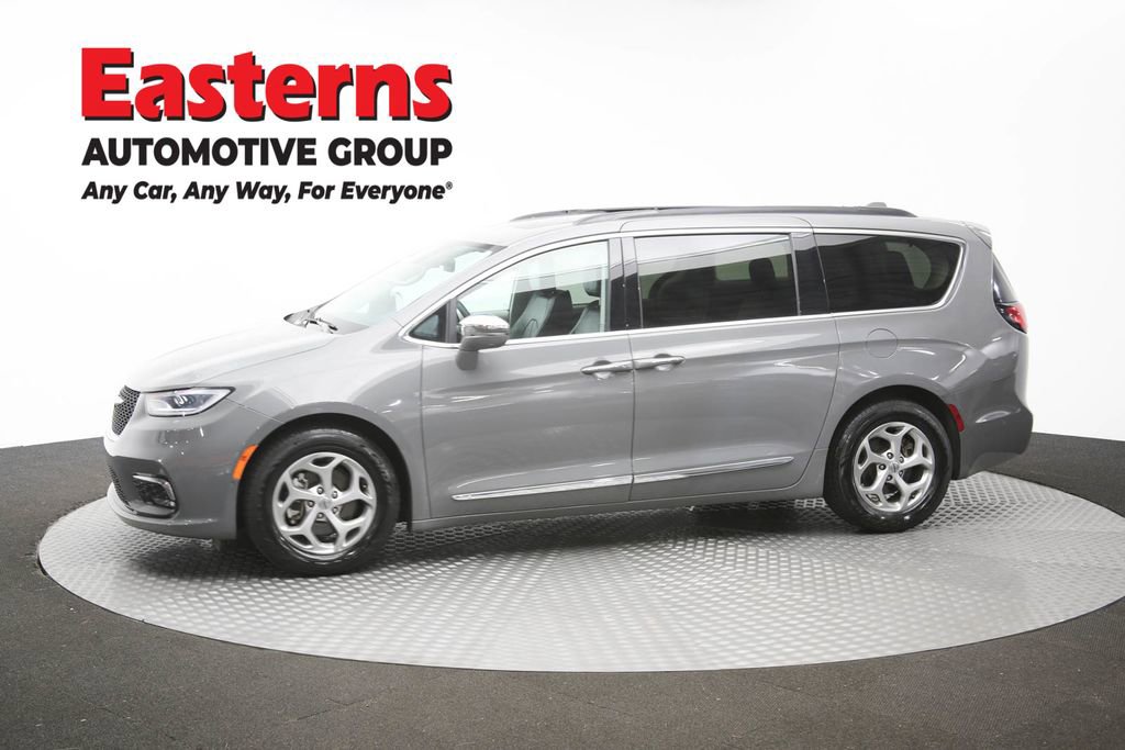 Used 2022 Chrysler Pacifica Limited FWD image 56