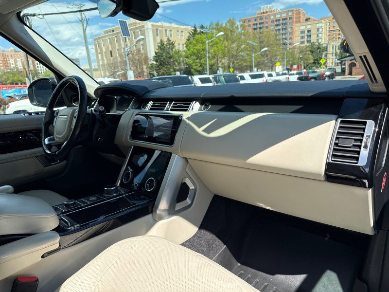 Used 2018 Land Rover Range Rover HSE image 23