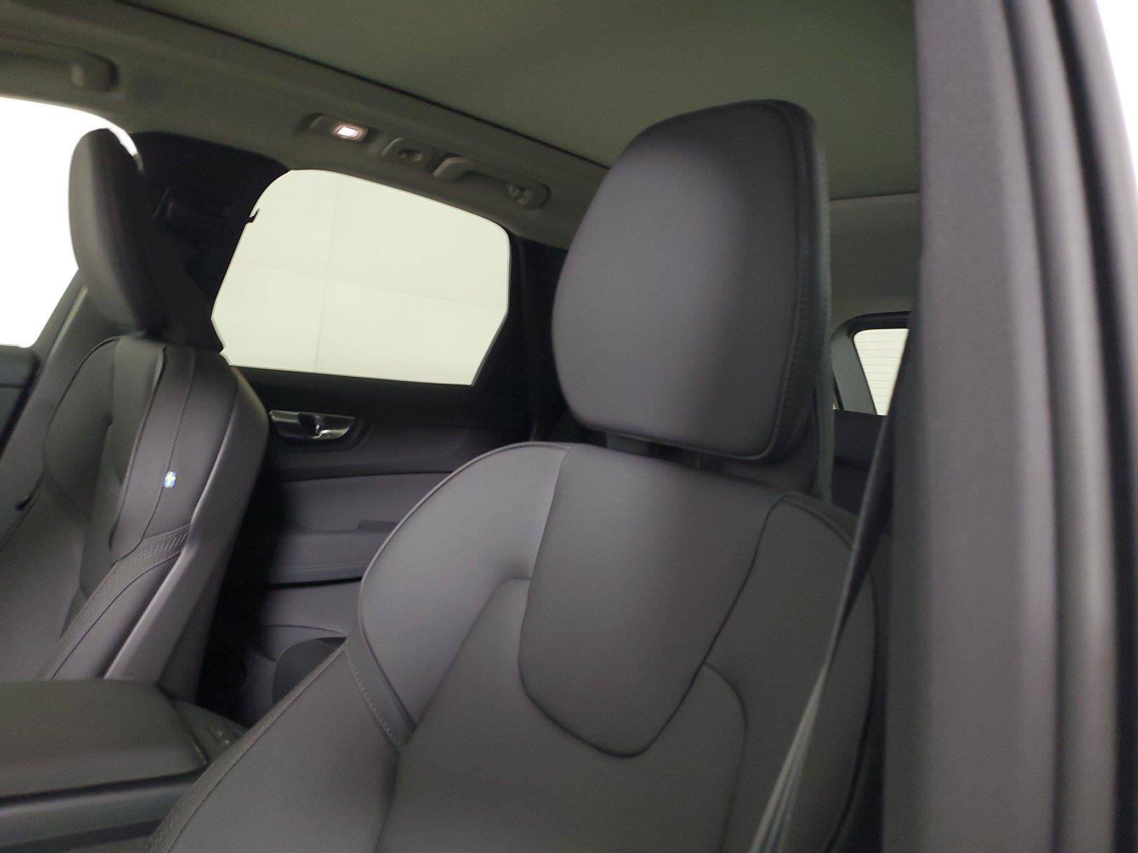 New 2026 Volvo XC60 B5 Core w/ Climate Package AWD/4WD image 23