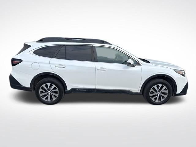 Used 2022 Subaru Outback Premium image 8