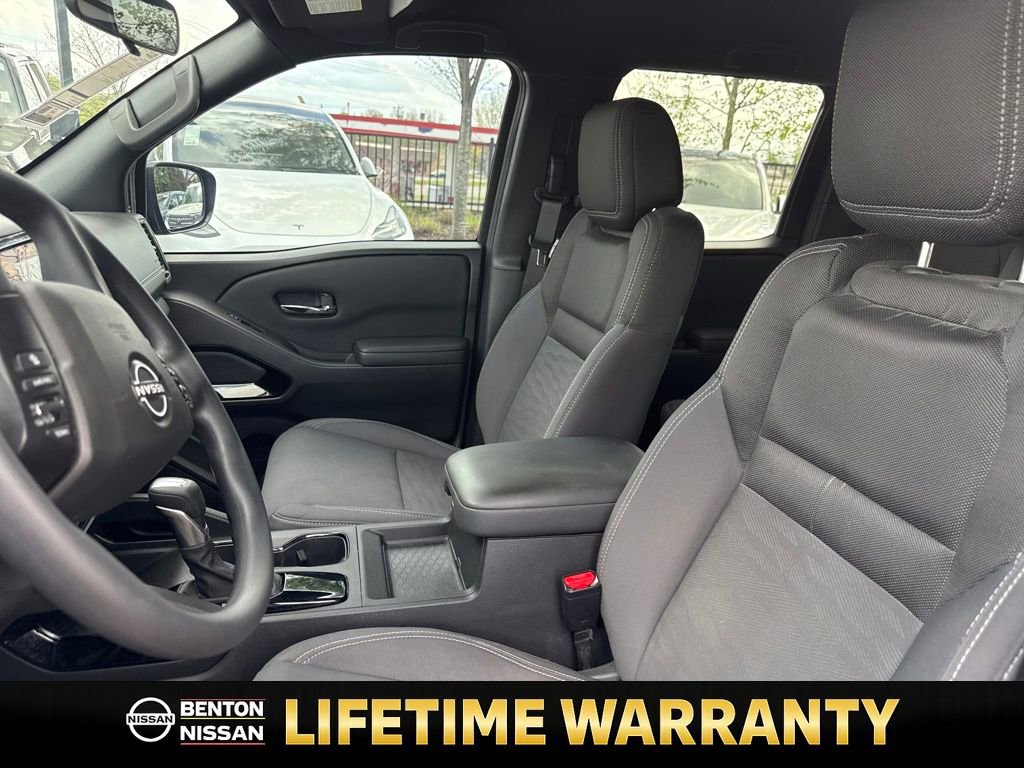 Certified 2023 Nissan Frontier SV w/ Midnight Edition Package image 11