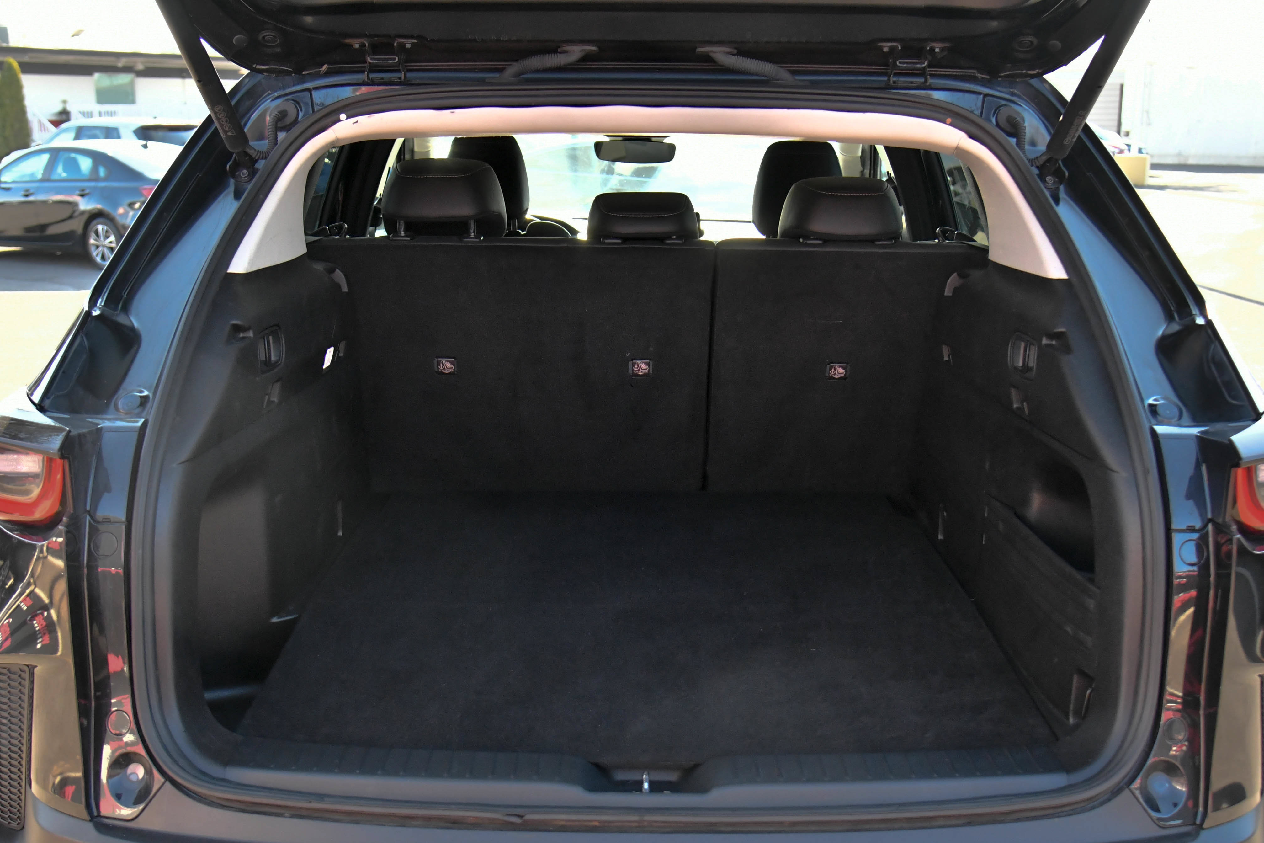 Used 2025 MAZDA CX-50 2.5 Hybrid w/ Preferred Pkg AWD/4WD image 39