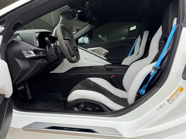 Used 2025 Chevrolet Corvette Z06 image 12