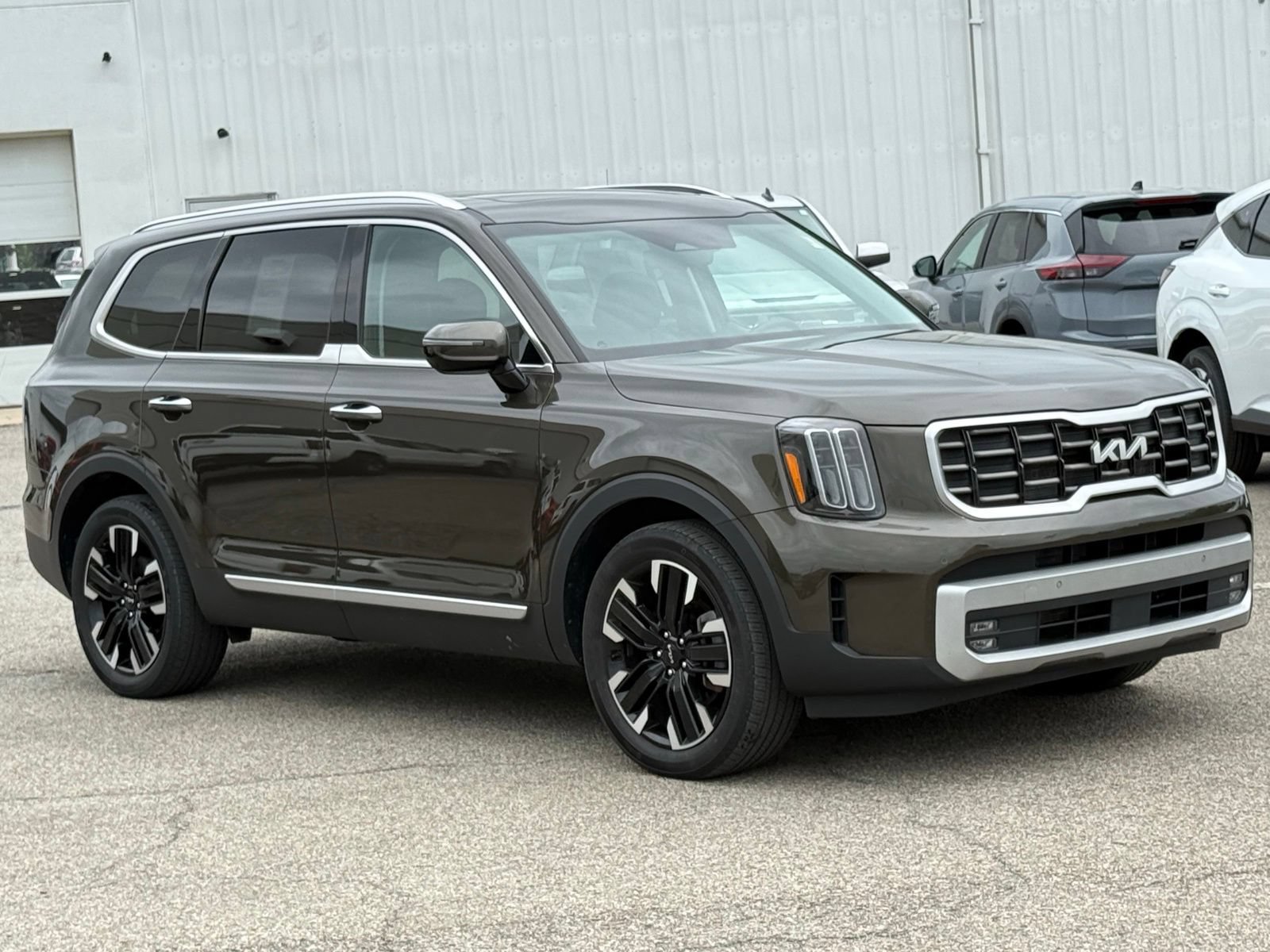 Used 2024 Kia Telluride SX Prestige AWD/4WD image 18
