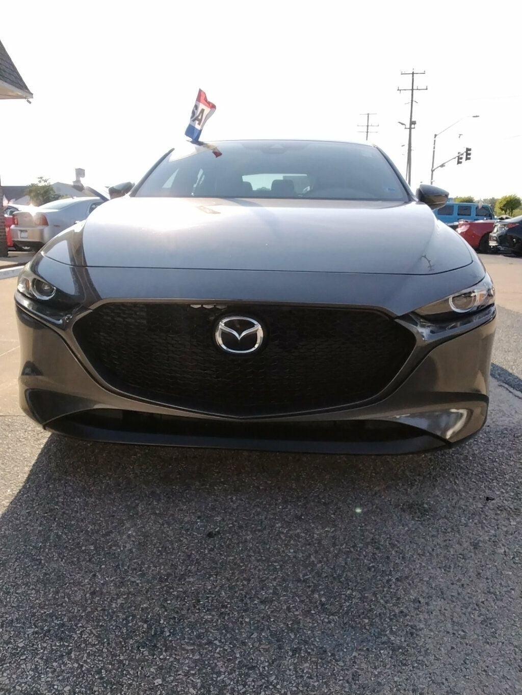 Used 2019 MAZDA MAZDA3 Hatchback w/ Preferred Package FWD image 6