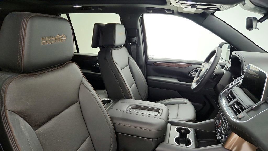 Used 2024 Chevrolet Tahoe High Country w/ Advanced Technology Package image 25