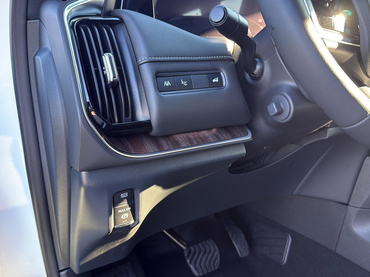 New 2026 Nissan Armada SL w/ Convenience Package image 14