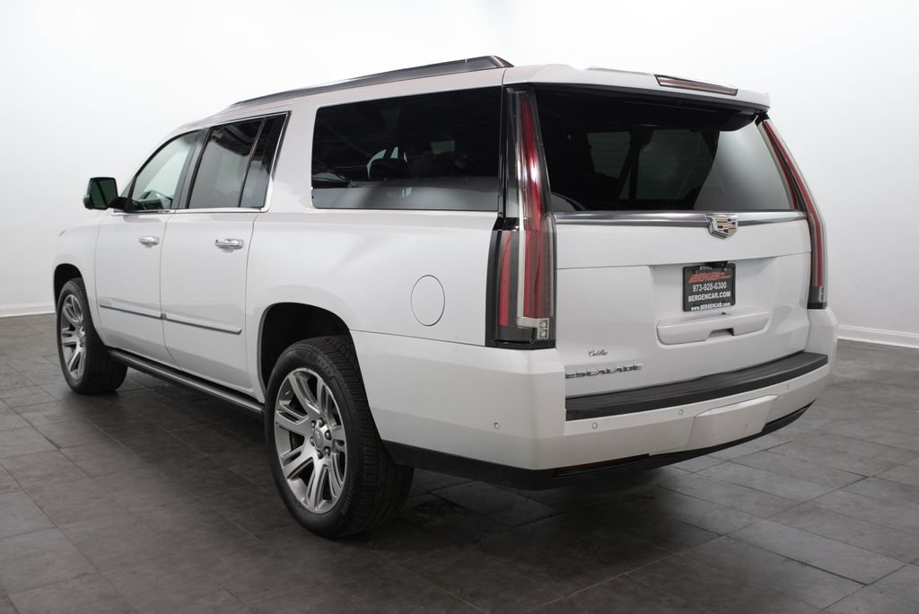 Used 2017 Cadillac Escalade ESV Premium Luxury AWD/4WD image 10