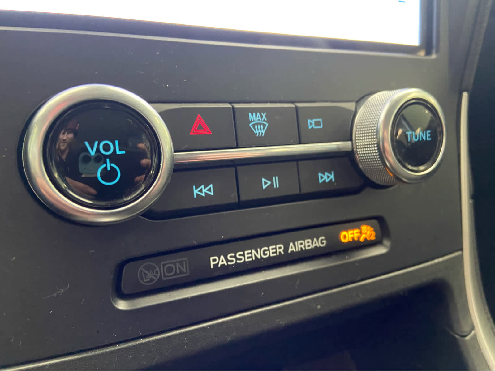 Used 2024 Ford Edge SEL w/ Convenience Package image 33