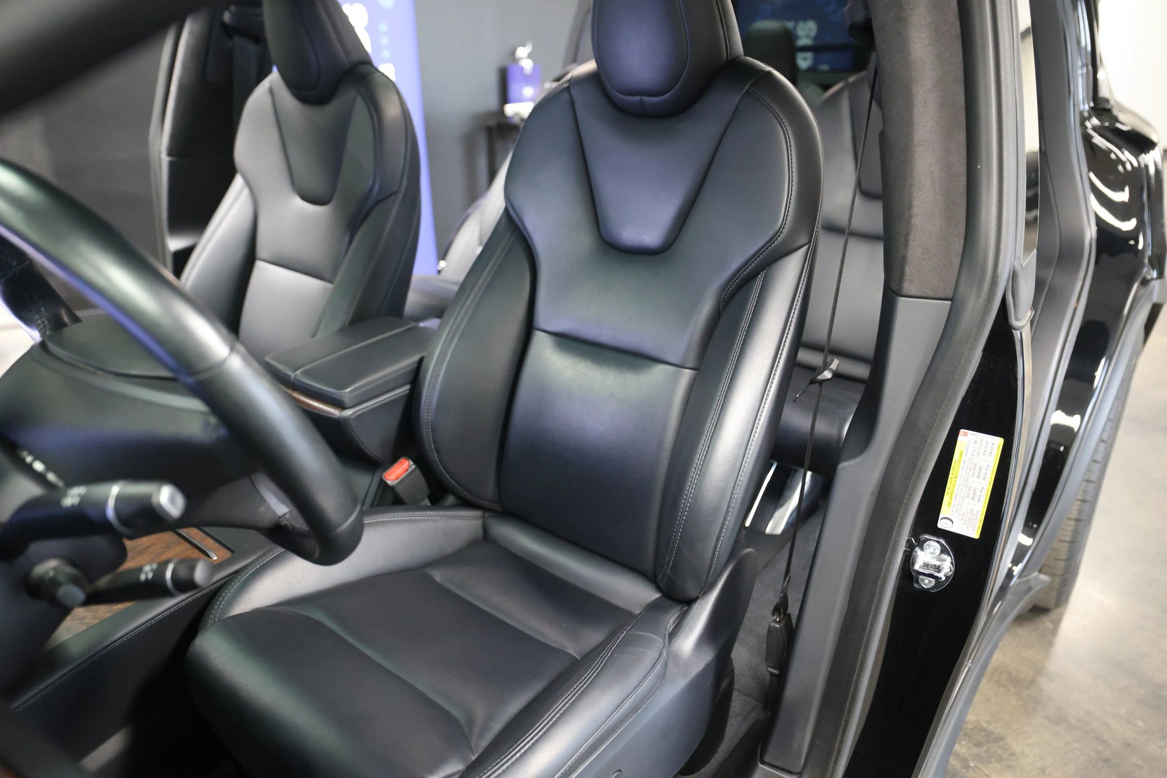 Used 2020 Tesla Model X Long Range image 22