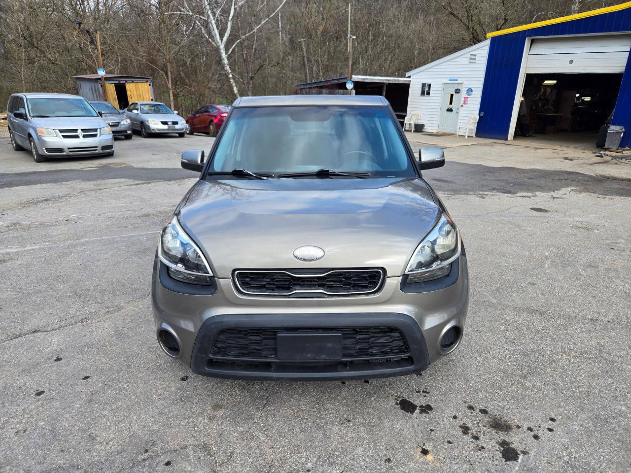 Used 2013 Kia Soul + FWD image 8