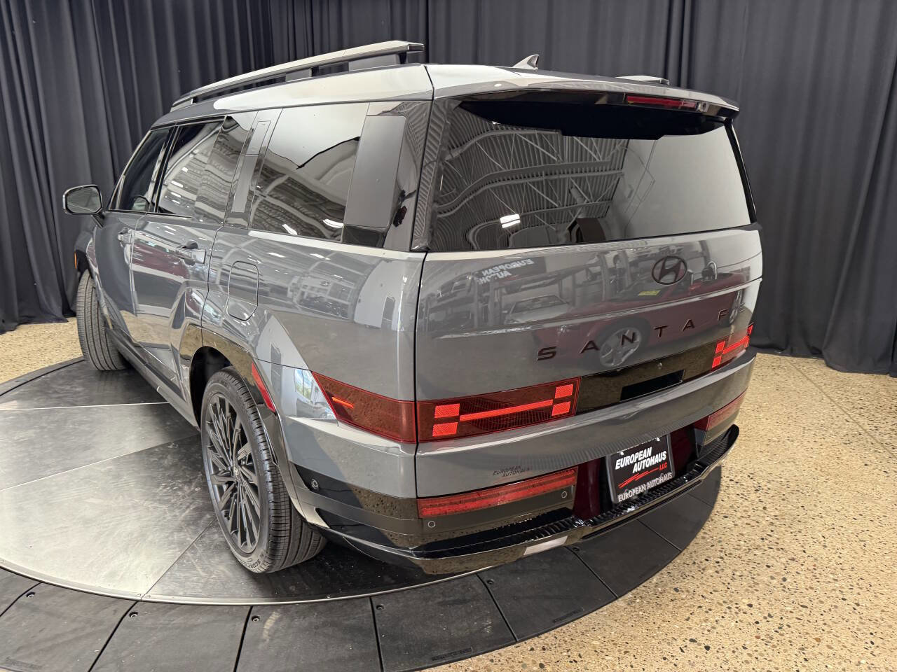 Used 2024 Hyundai Santa Fe Calligraphy image 8