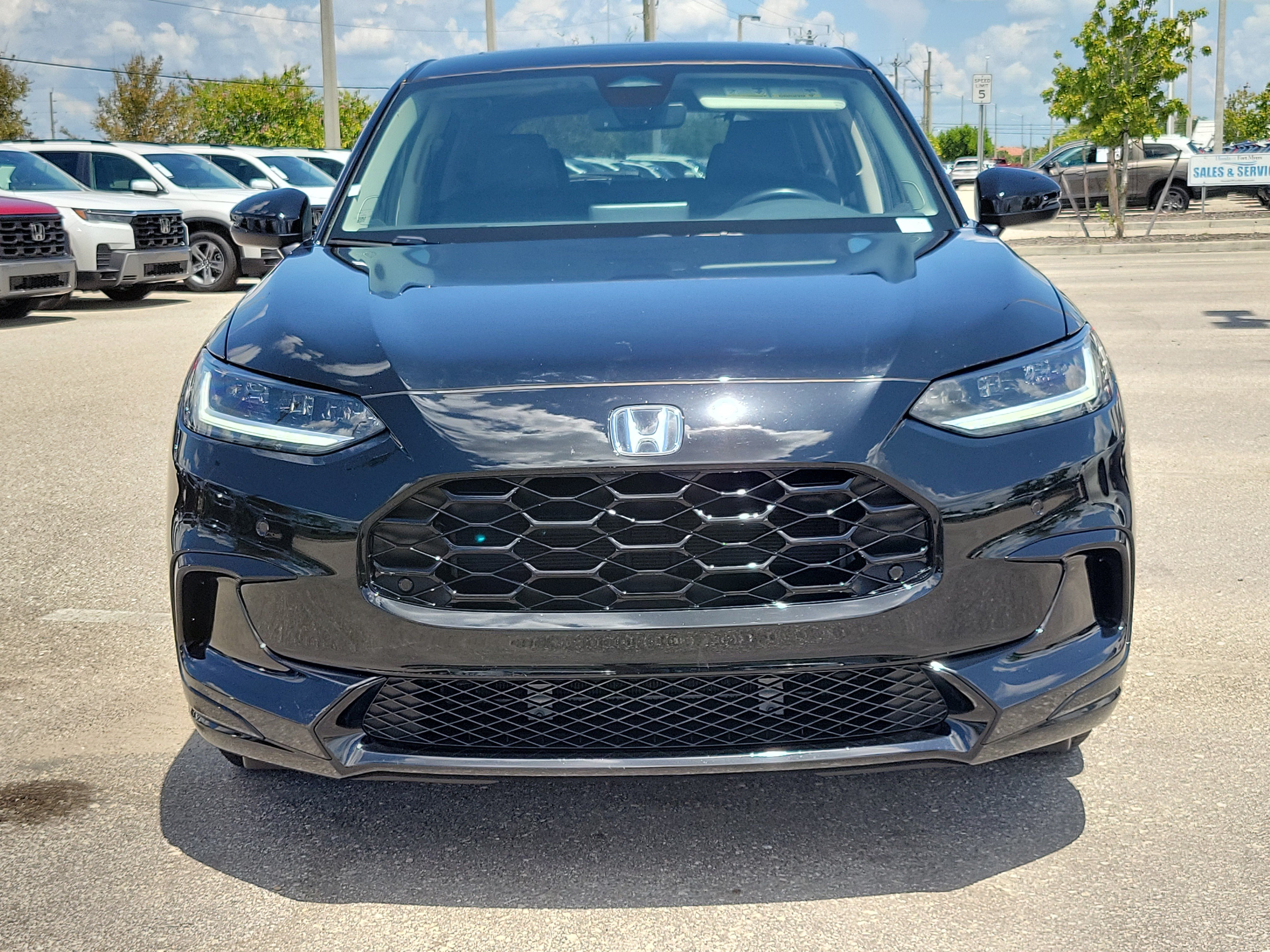 Used 2025 Honda HR-V EX-L image 2