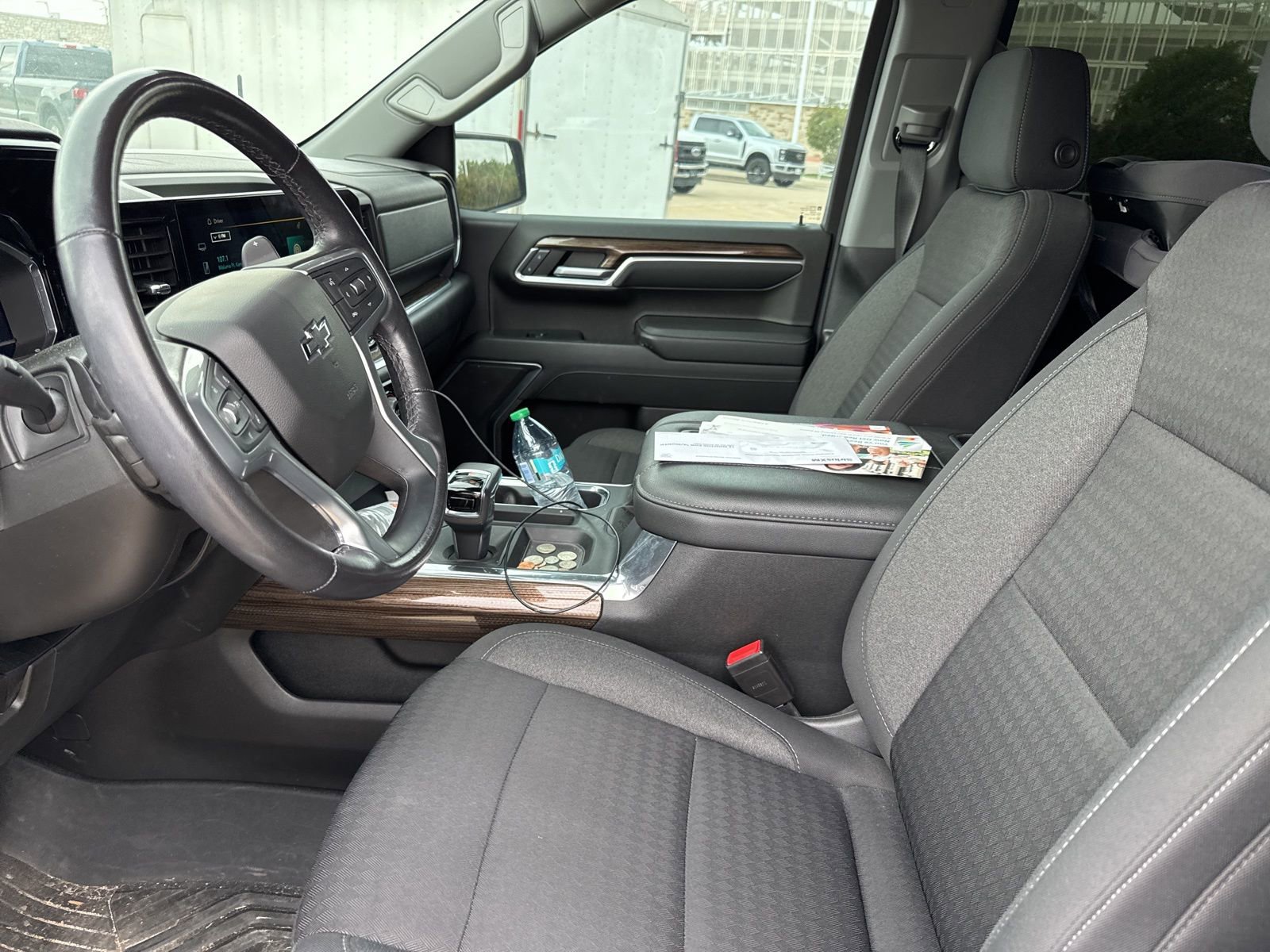 Used 2022 Chevrolet Silverado 1500 RST AWD/4WD image 3