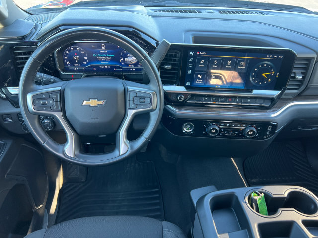 Used 2024 Chevrolet Silverado 1500 LT AWD/4WD image 3