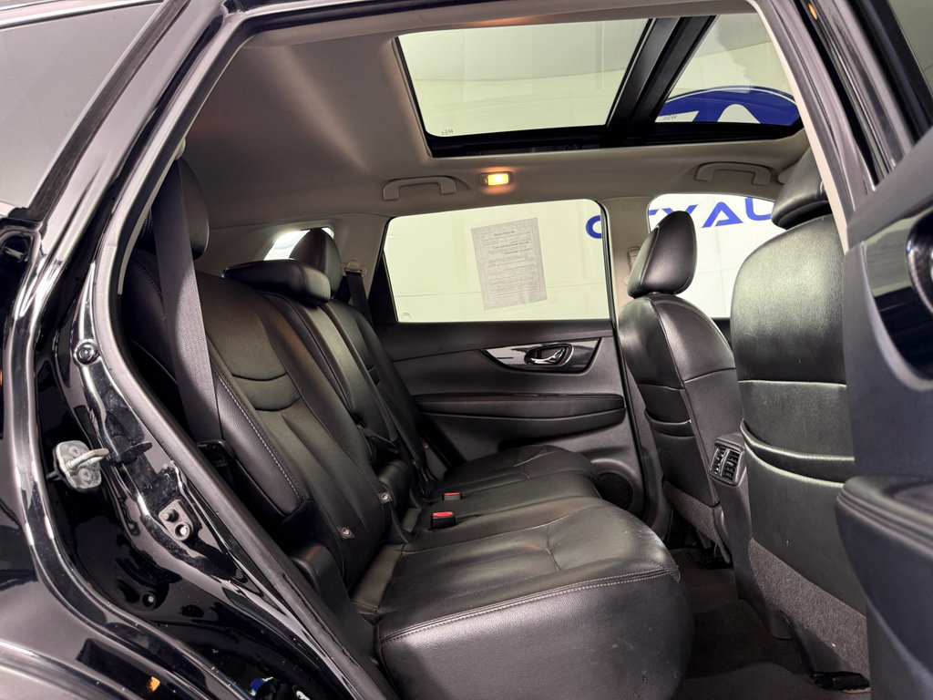 Used 2017 Nissan Rogue SL w/ SL Premium Package FWD image 15