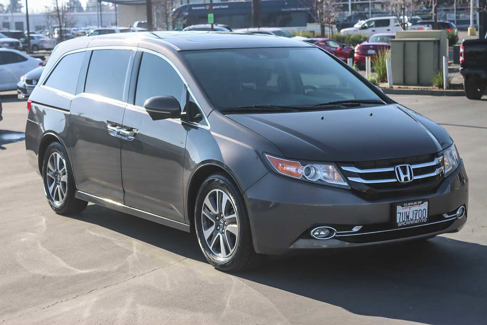 Used 2016 Honda Odyssey Touring image 5