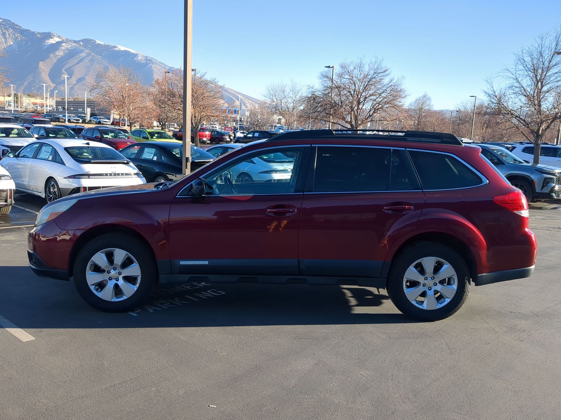 Used 2012 Subaru Outback 2.5i Premium w/ All-Weather Pkg image 9