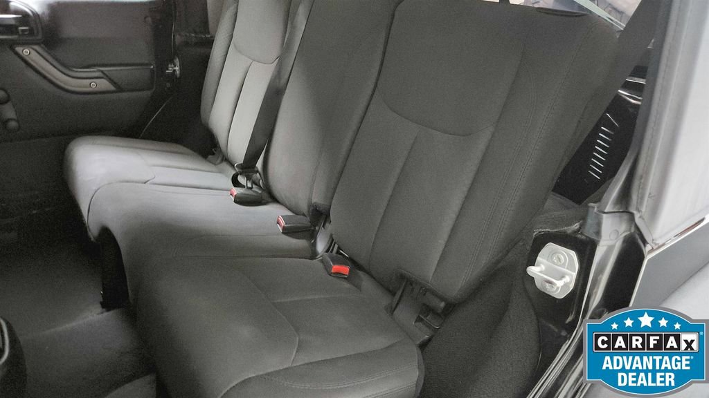 Used 2017 Jeep Wrangler Unlimited Sport w/ Connectivity Group image 18