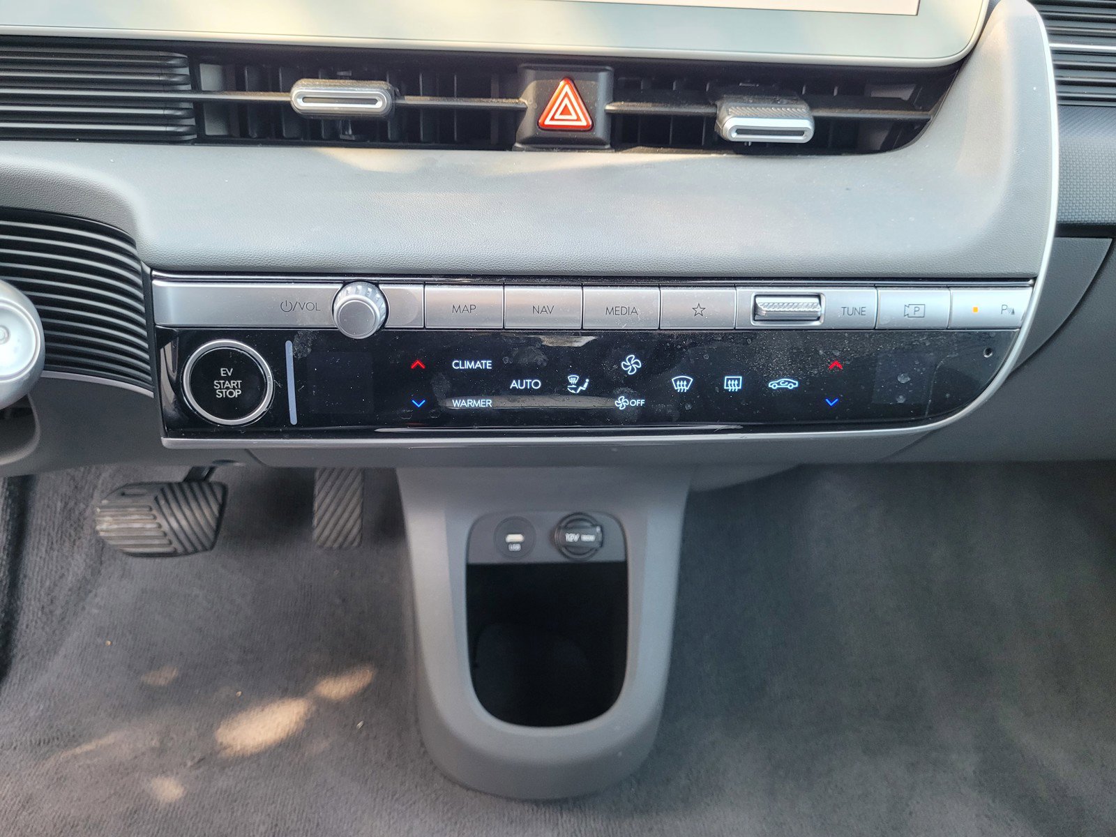 Used 2024 Hyundai Ioniq 5 SEL image 19